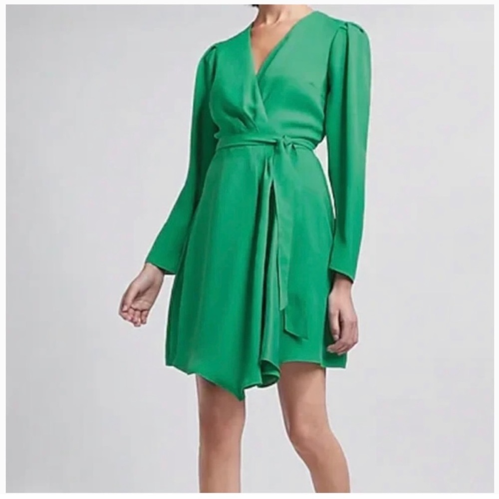 🌻Nwt Express wrapped dress
